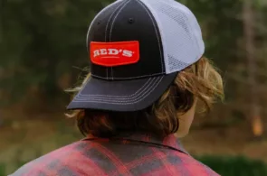 Reds_TruckerHat_Lifestyle-800×800